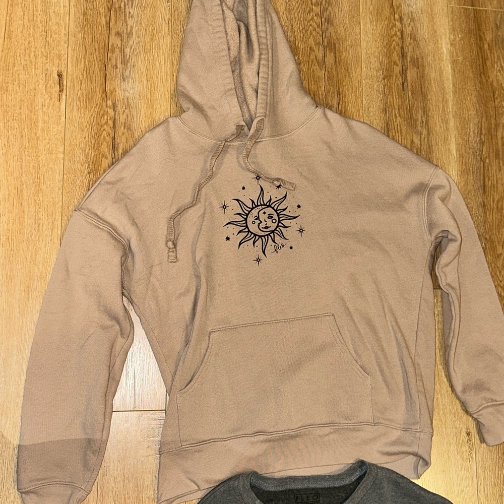 Fleo Tan Pullover Hoodie with Graphic Design and Soft Fabric